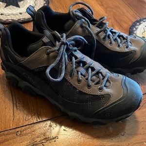 Brand new oboz hiking shoes never worn size 12 W
